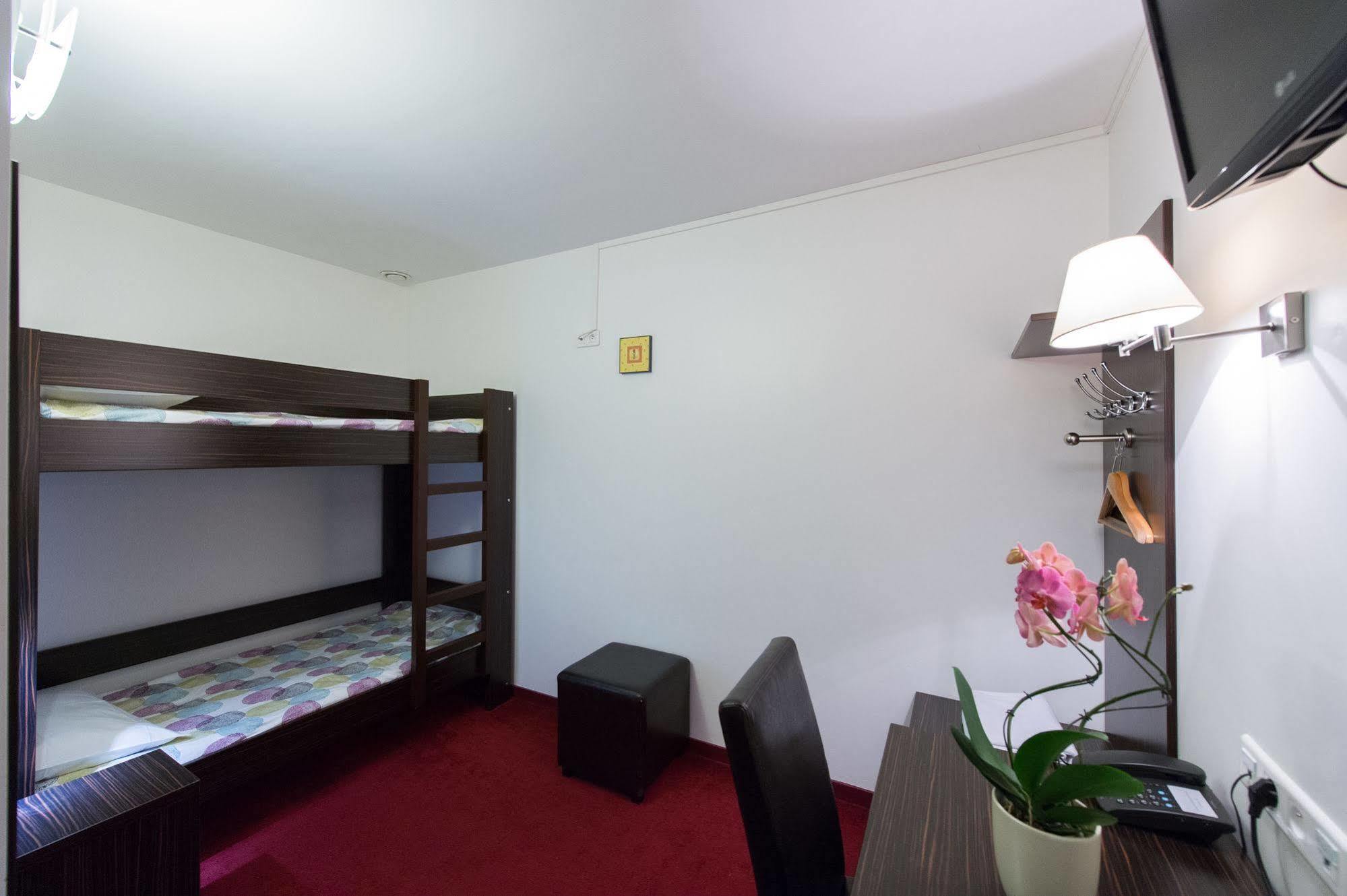 Hotel Sénia 3*